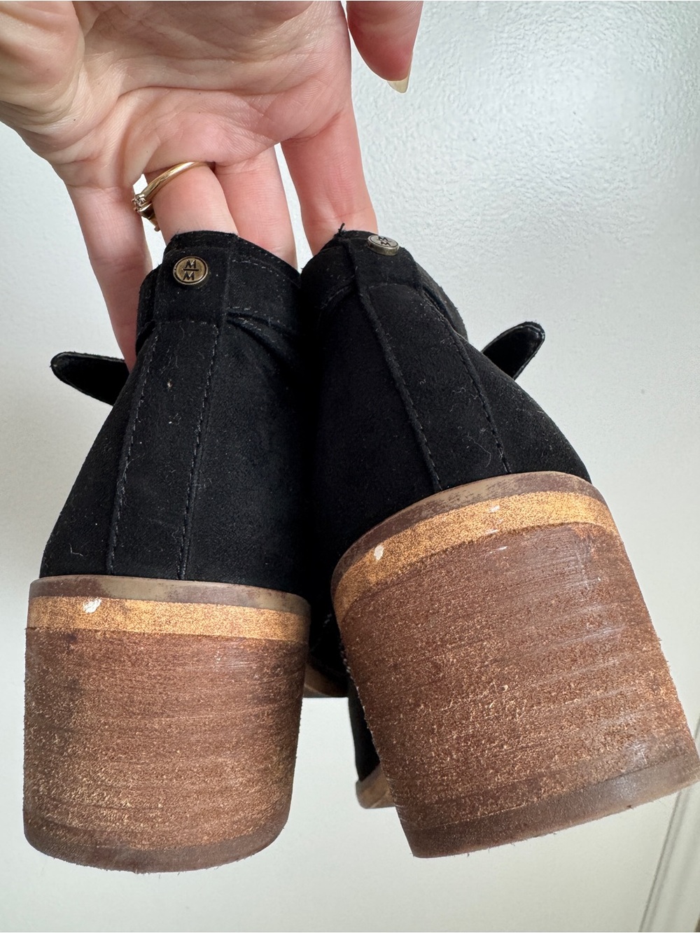 Vegan Suede Ankle Booties Faux Wood Block Heel Black Size 8 - Picture 6 of 11